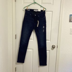 Calvn Klein men’s skinny fit jeans. Kept in smoke free home.